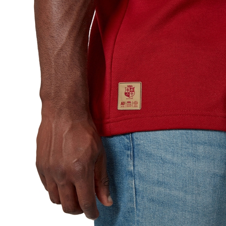 British and Irish Lions Adults Short Sleeve Classic Rugby Shirt - Red - Model Hem