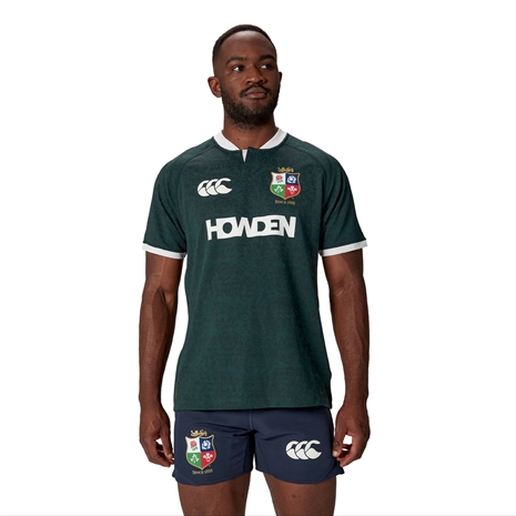 British and Irish Lions Training Jersey Green - Model Close-up